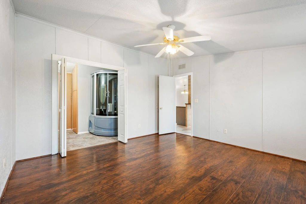 2255 County Road 376, Anna