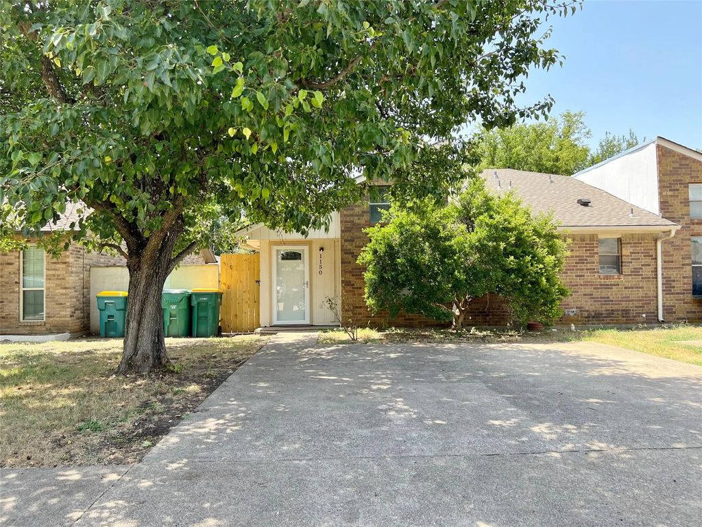 1150 Suburban Street, Cedar Hill