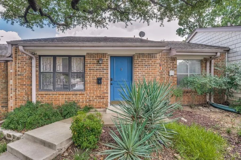 13618 Brookgreen Drive, Dallas