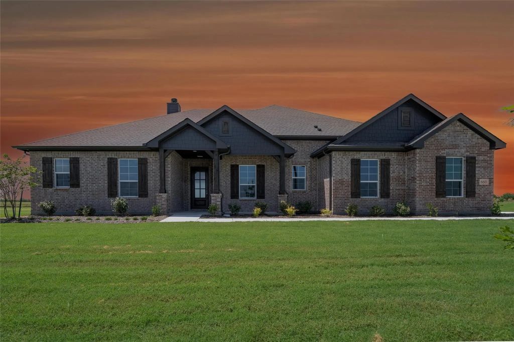 660 County Road 200, Valley View