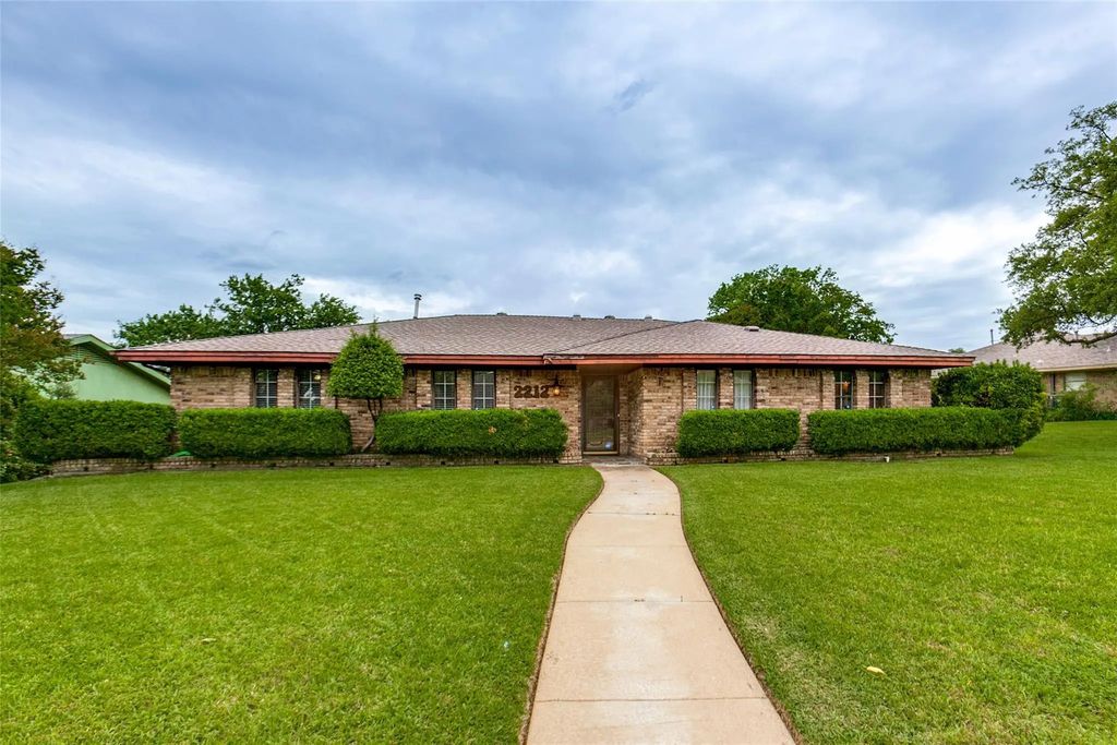 2212 Heather Hill Lane, Plano