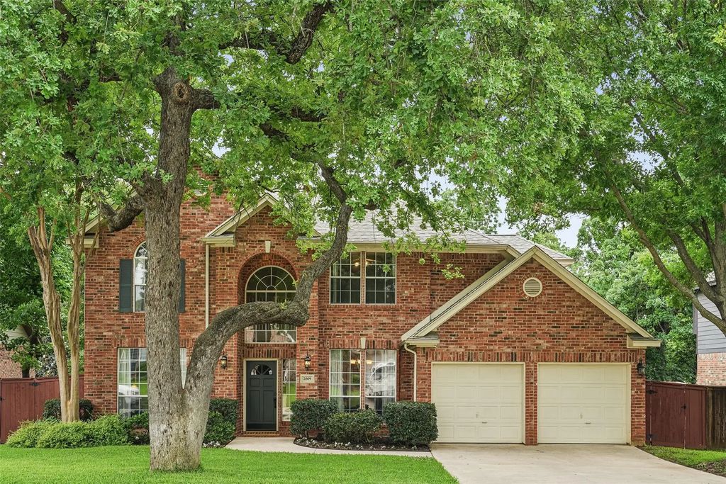 2809 Stonehurst Drive, Grapevine