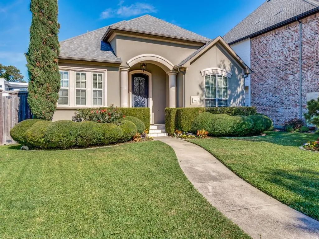 5011 W Hanover Avenue, Dallas