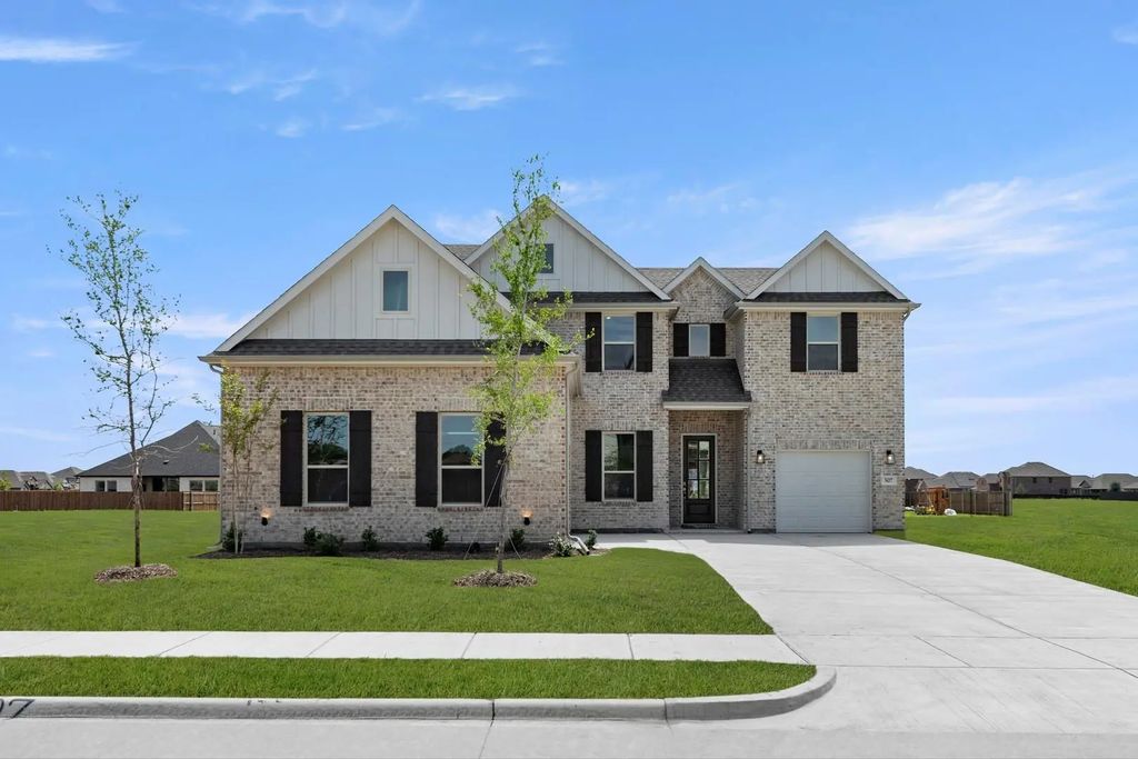 507 Pinnacles Court, Forney