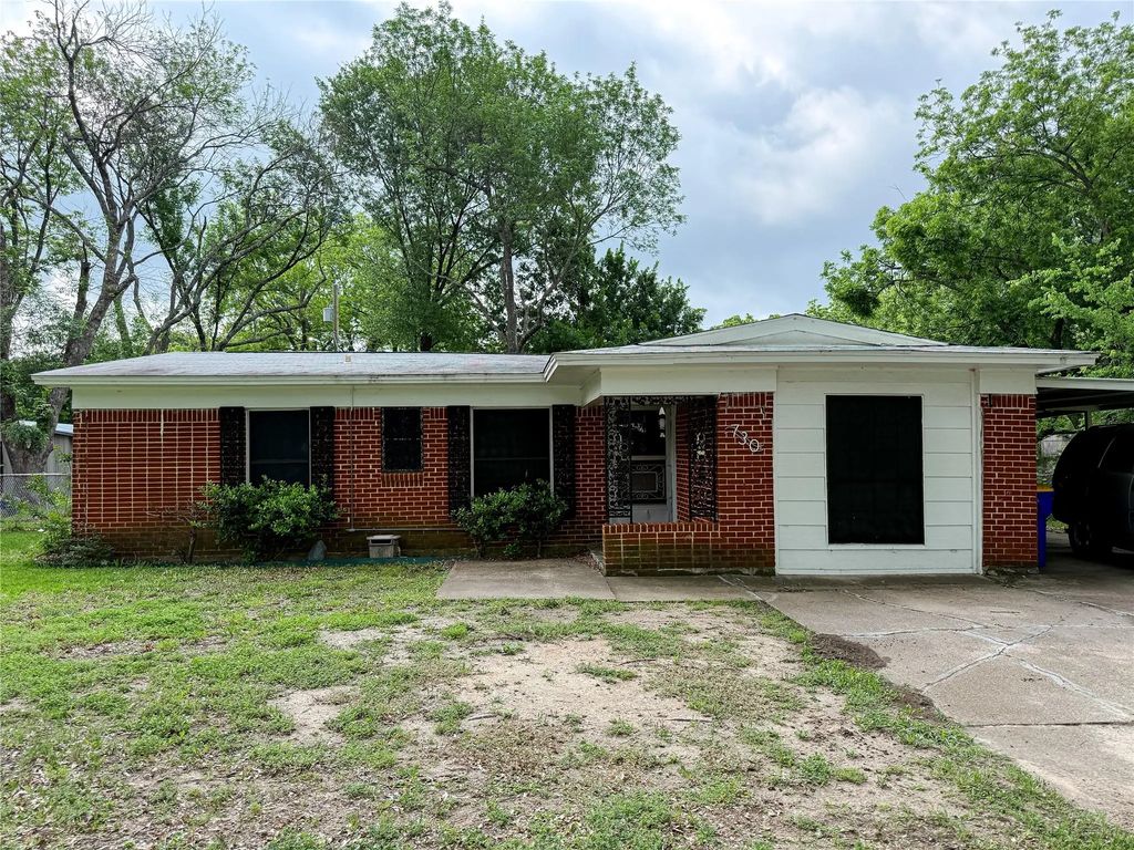 730 High School Drive, Seagoville