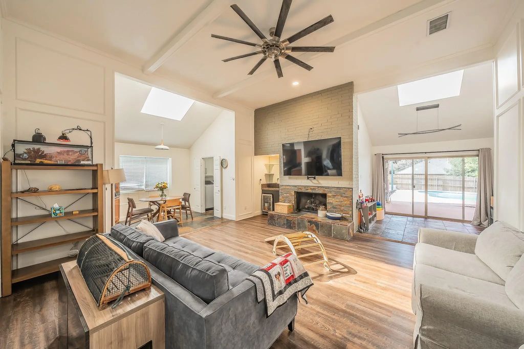 2147 San Simeon, Carrollton