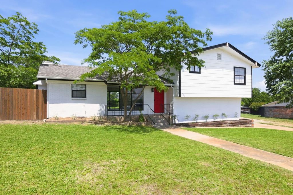 333 Arrowhead Street, Fort Worth
