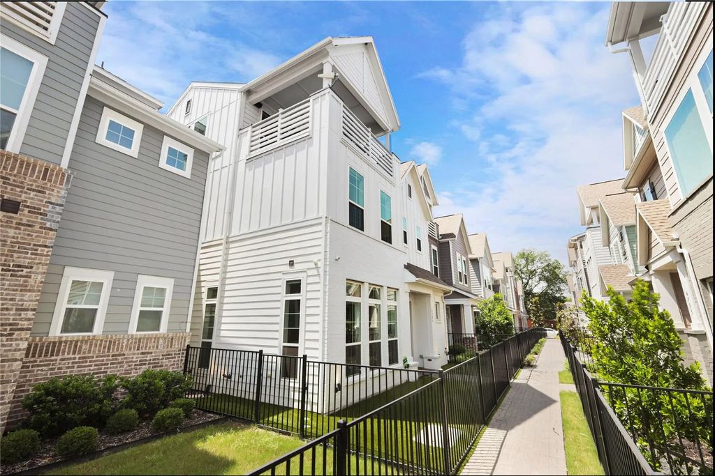 4904 Ivy Charm Way, Fort Worth