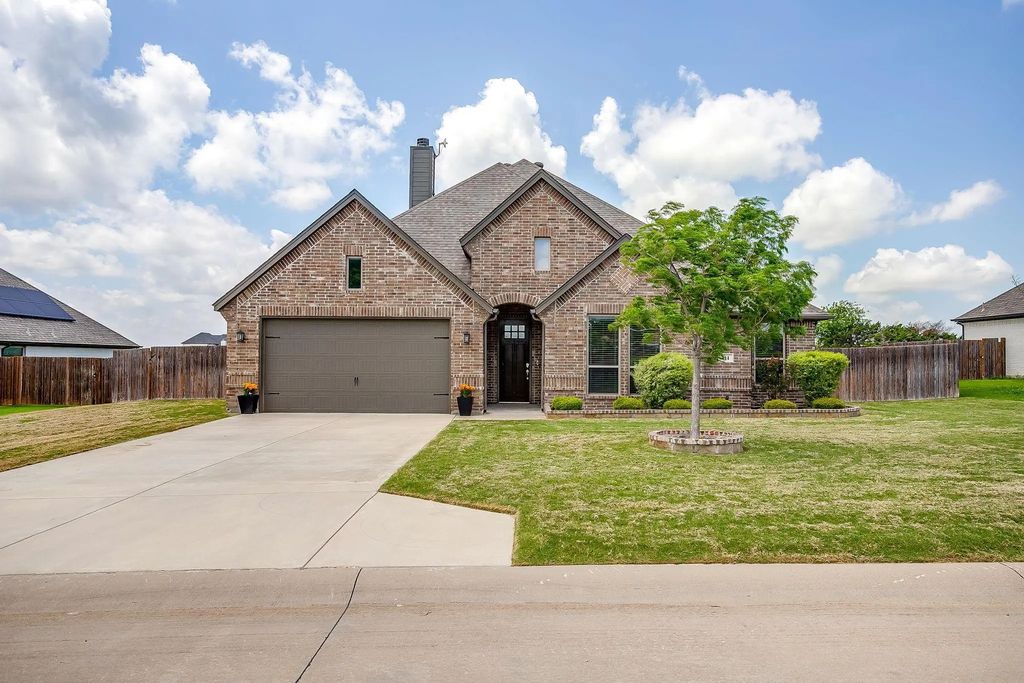 111 Saddle Ridge, Godley