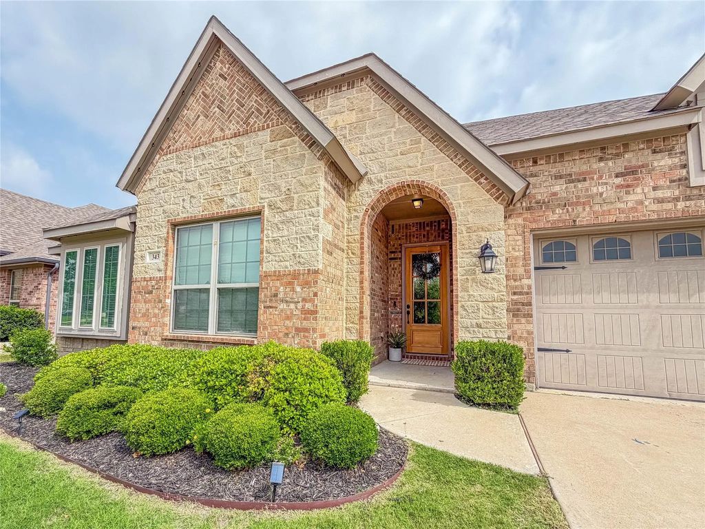 343 Abbott Lane, Waxahachie