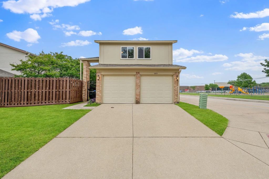 2671 Via Del Mar, Carrollton