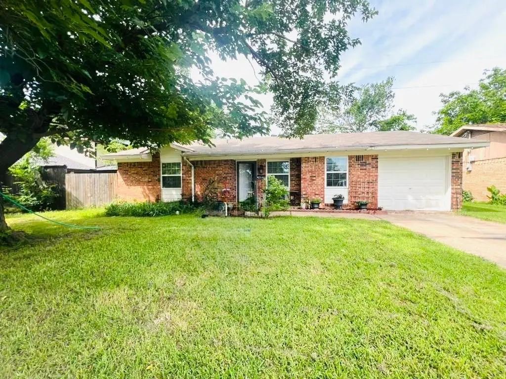 2646 Brady Lane, Grand Prairie