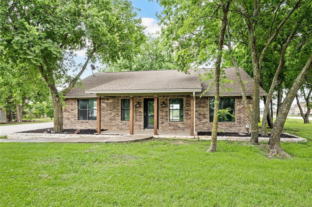 2030 County Road 4010, Decatur