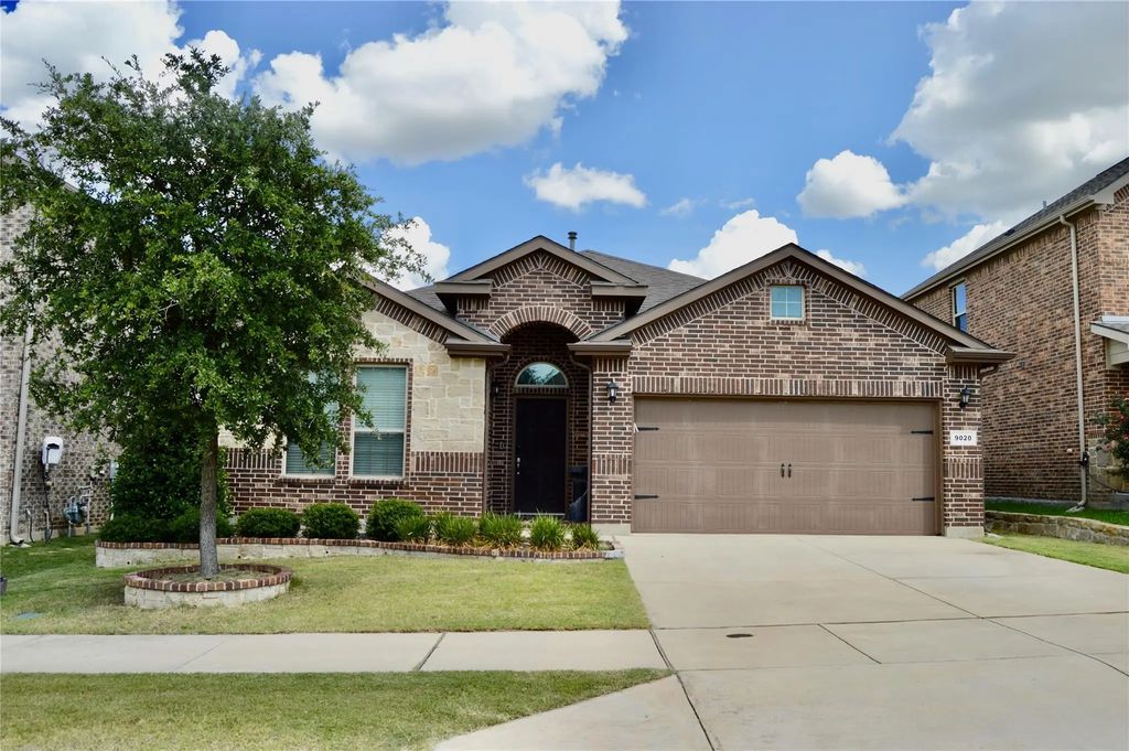 9020 Bronze Meadow Drive, Fort Worth