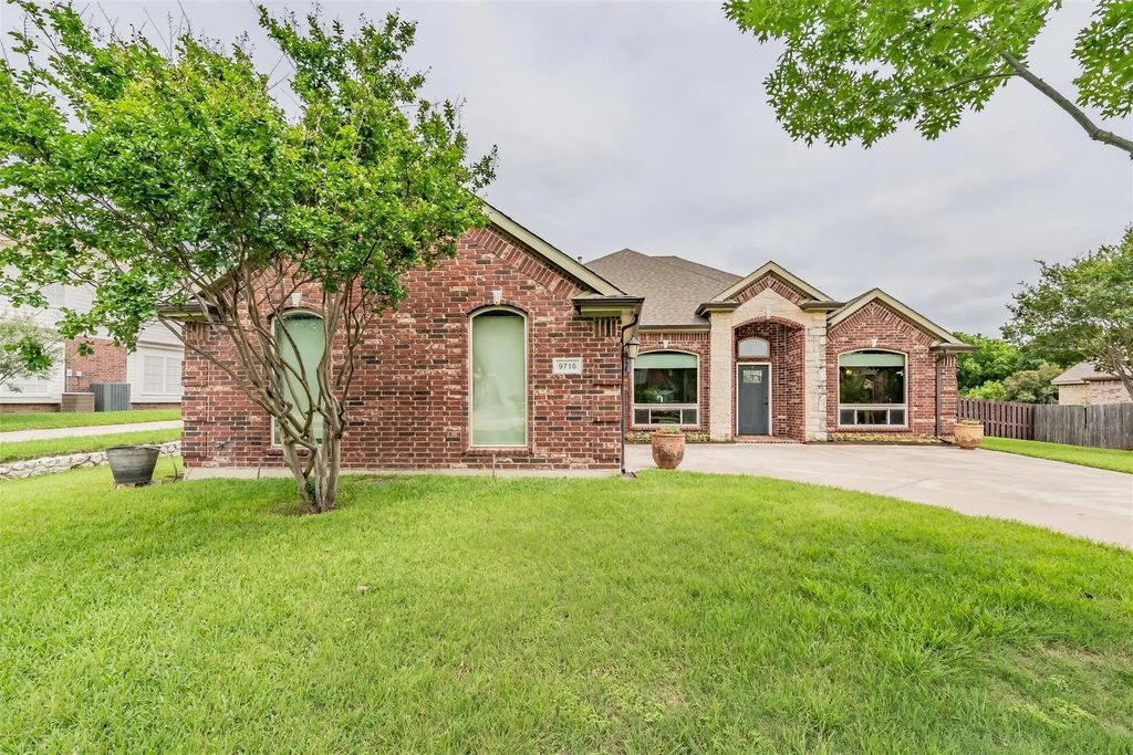9716 Indian Court, Fort Worth