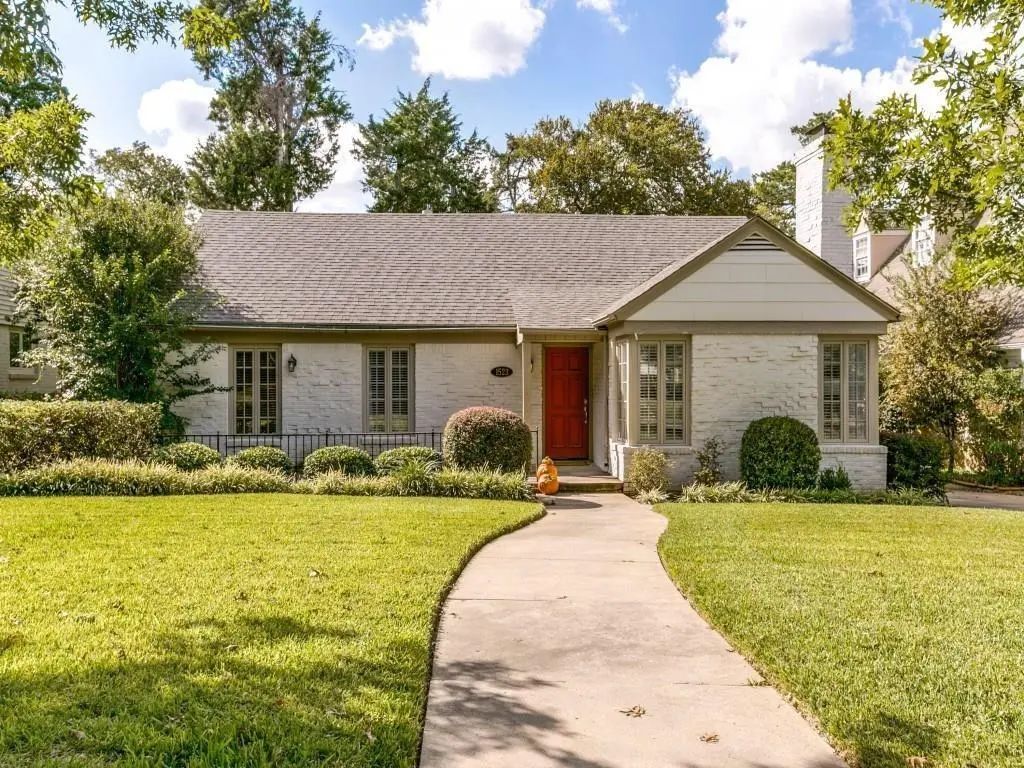 1523 Oak Knoll Street, Dallas
