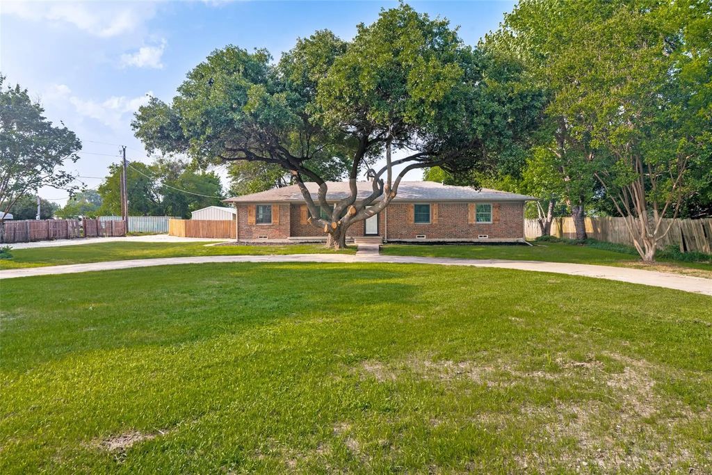 1909 E Stone Road, Wylie