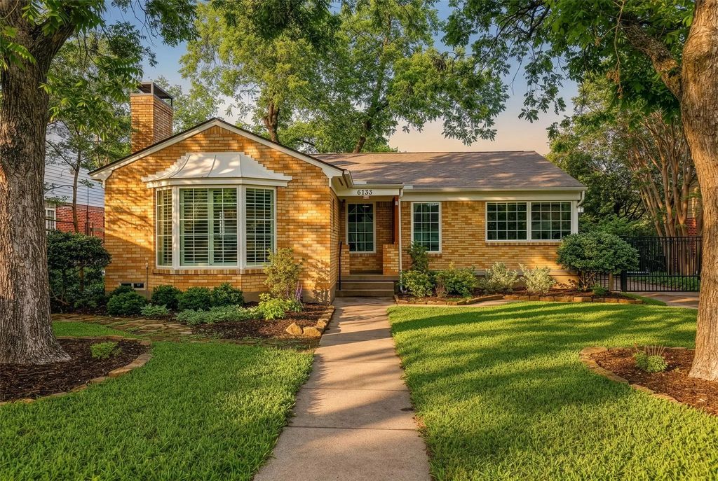 6133 Kenwood Avenue, Dallas