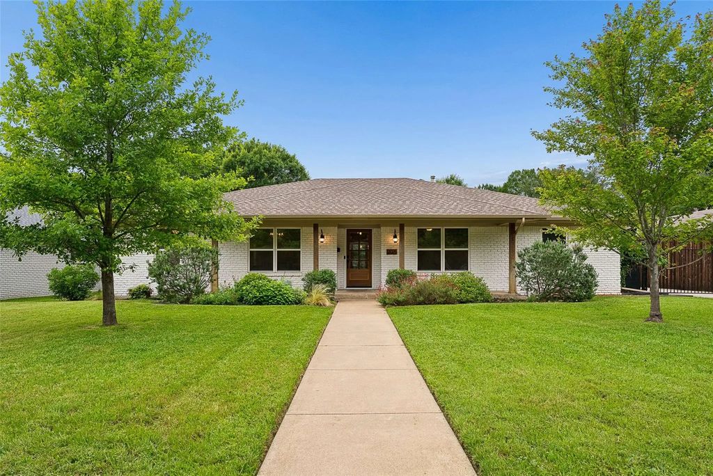 12025 Loch Ness Drive, Dallas