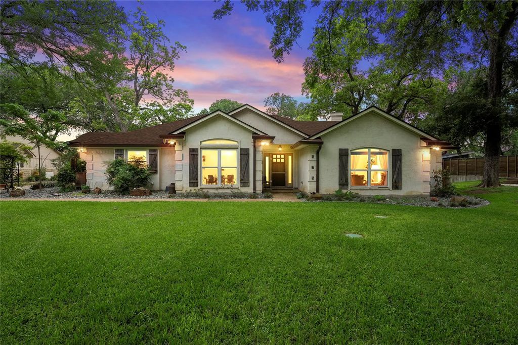 262 Brazos Point Drive, Waco