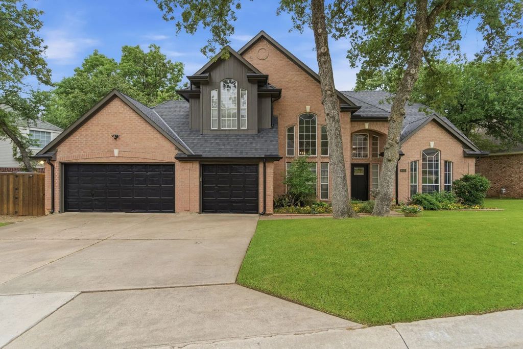 803 Woodside Court, Highland Village