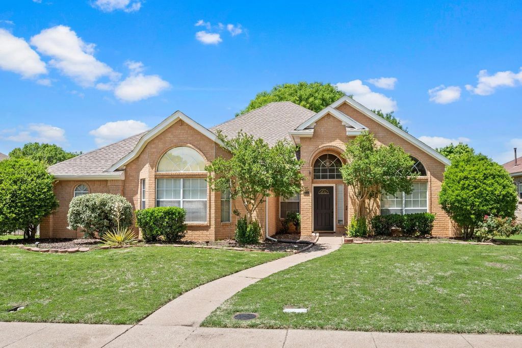 623 Lakewood Drive, Allen