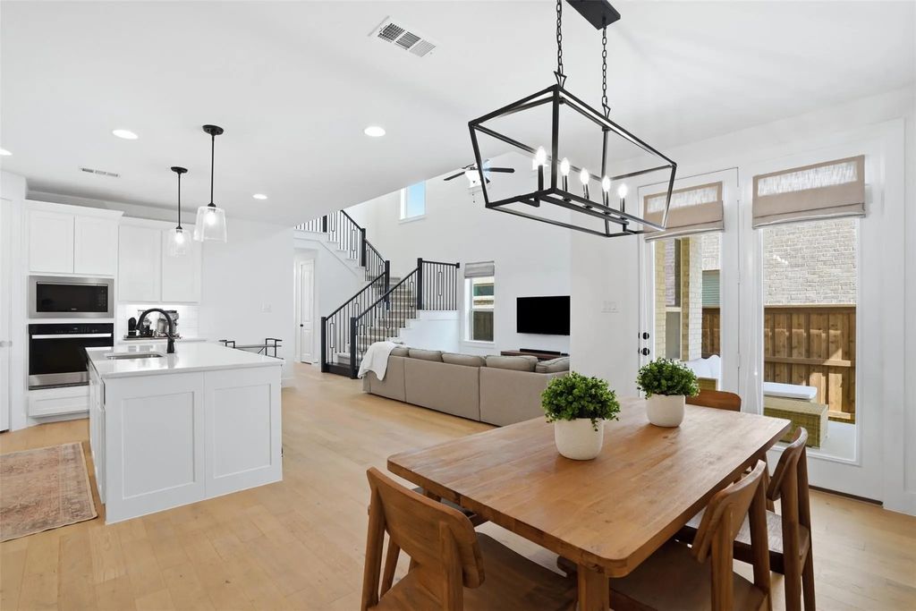 6036 Silverstein Street, Fort Worth