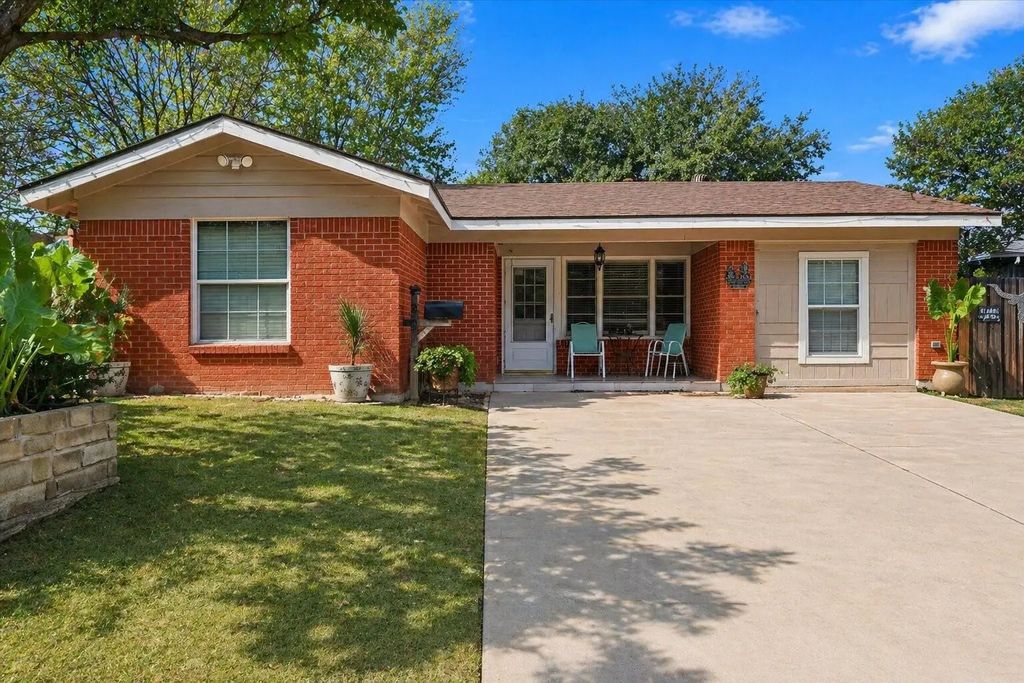 3404 Livingston Avenue, Fort Worth