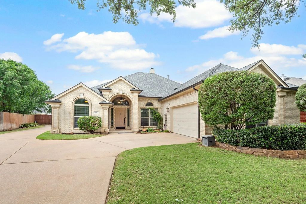 2861 Harvard Court, Fort Worth