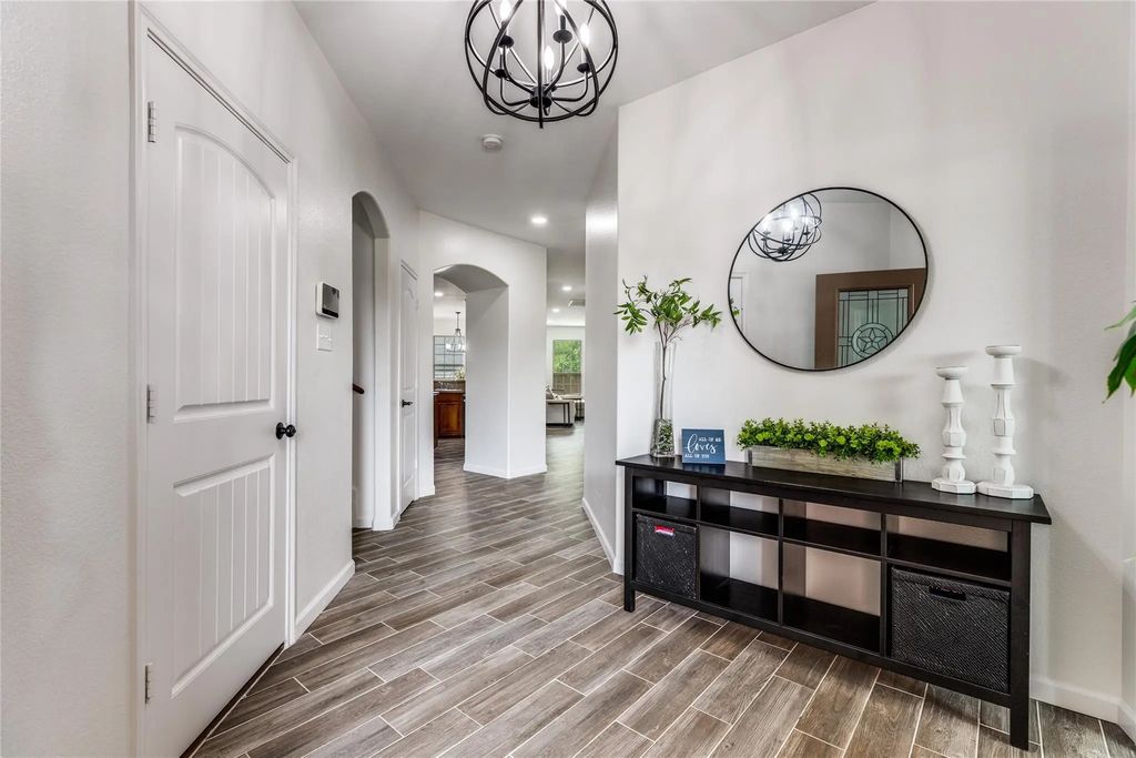 1800 Rodeo Drive, Anna