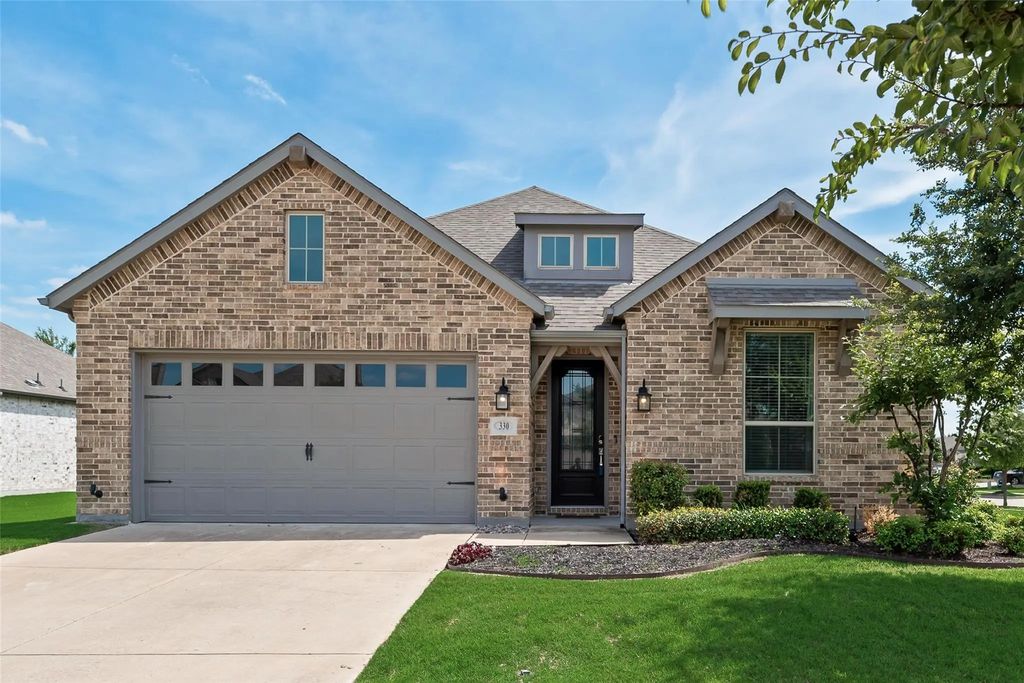 330 Windsor Street, Waxahachie