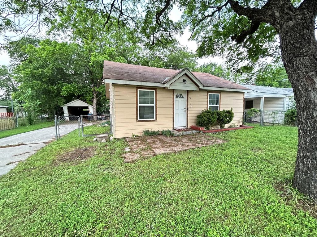2132 N Sylvania Avenue, Fort Worth