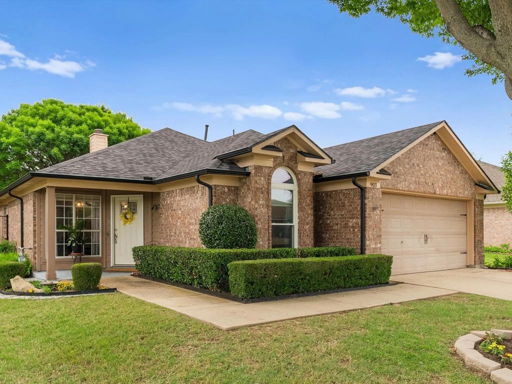 903 Santa Fe Drive, Saginaw