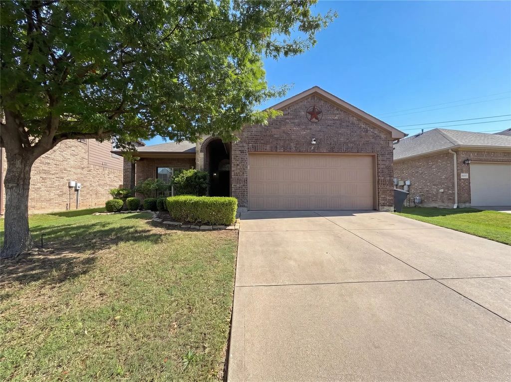 12817 Breckenridge Court, Fort Worth