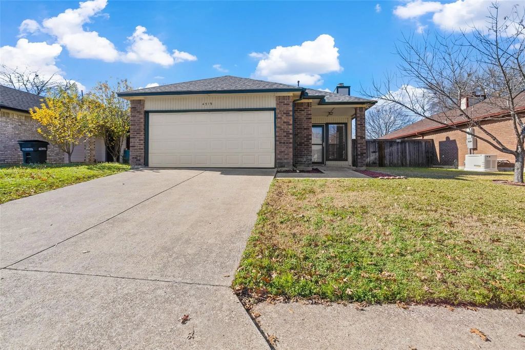 4313 Flamingo Way, Mesquite