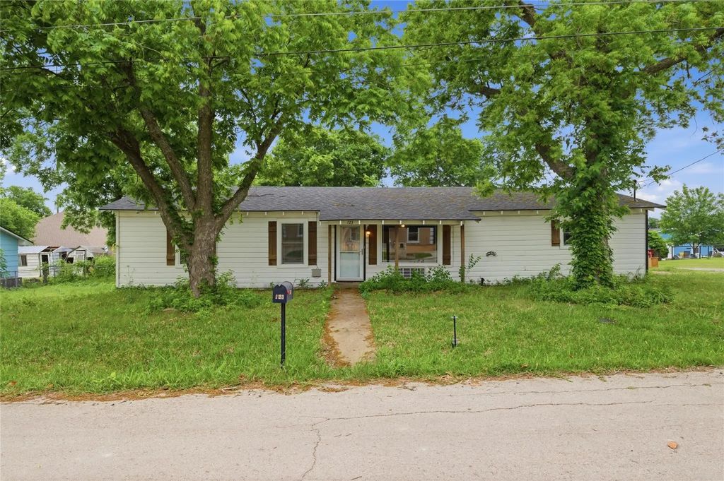 723 Clements Avenue, Van Alstyne