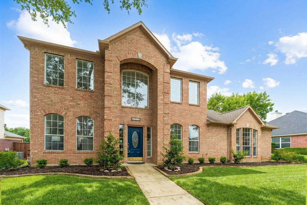1414 Saddleback Lane, Lewisville