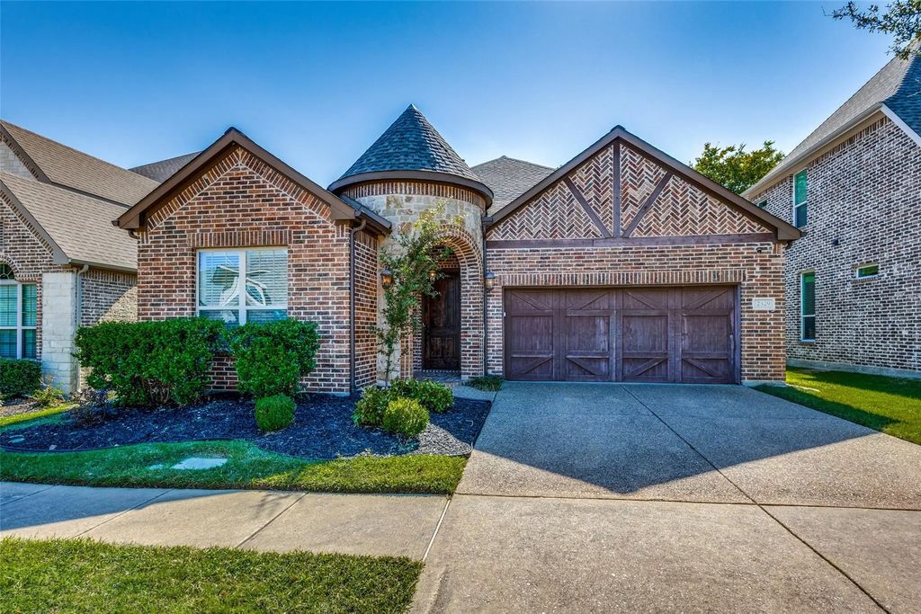 2329 Chadwick Lane, Garland
