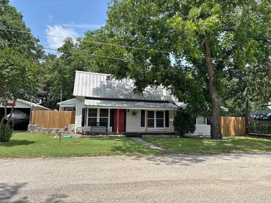 525 W Elm Street, Stephenville