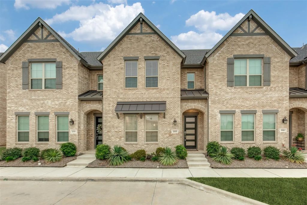 1888 Strand Street, Farmers Branch