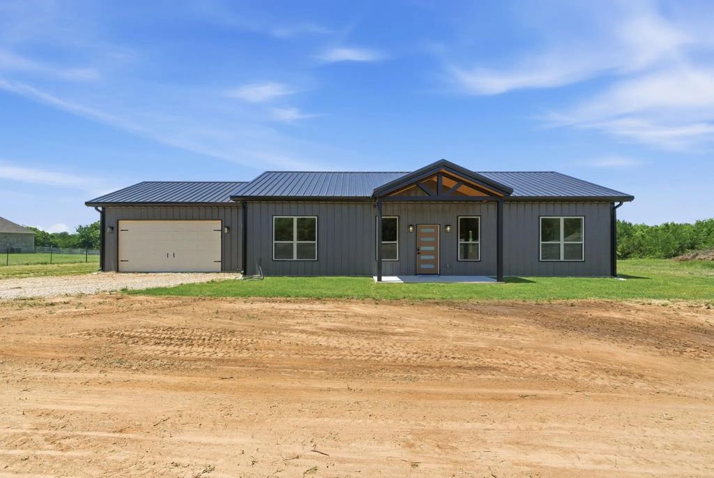 2501 Cowley Road, Whitt
