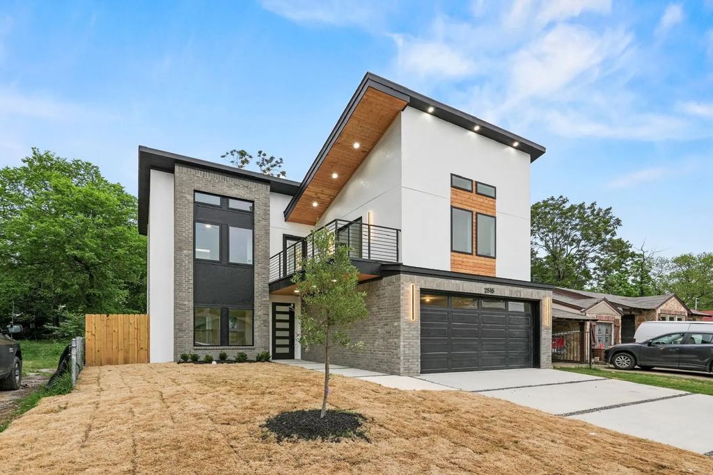 2515 Southland Street, Dallas