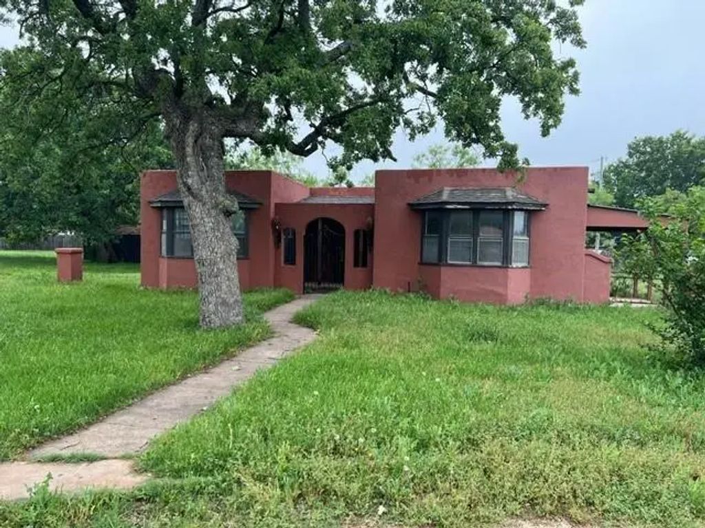 817 Tanglewood Drive, Clyde