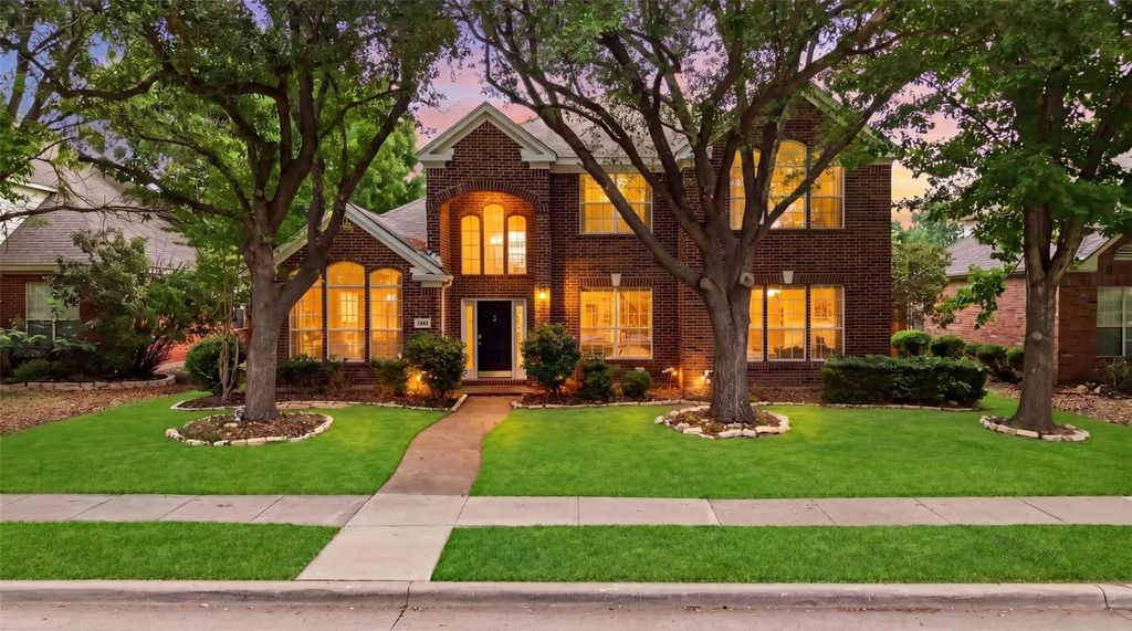 8812 Smokey Drive, Plano