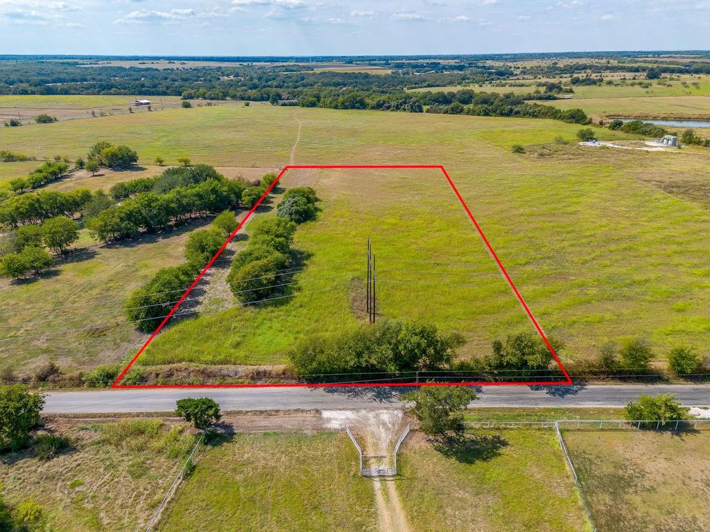 4004 County Road 405, Alvarado
