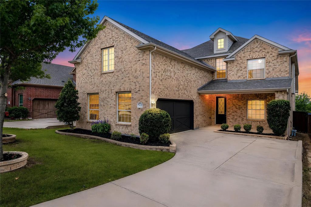 1736 Hickory Chase Circle, Keller