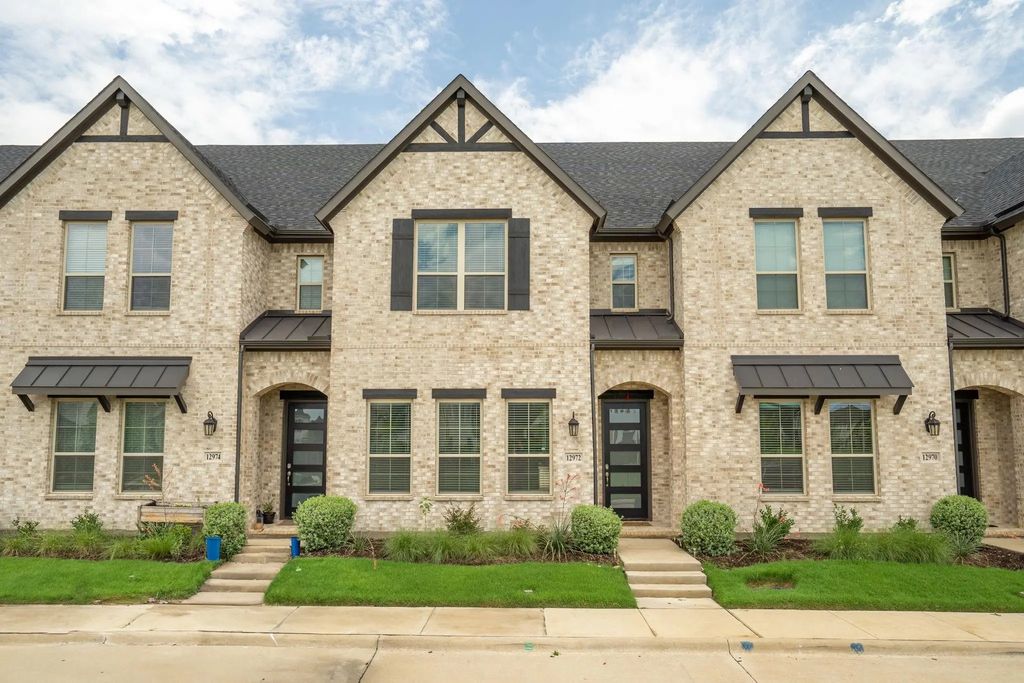 12972 Rockham Lane, Farmers Branch
