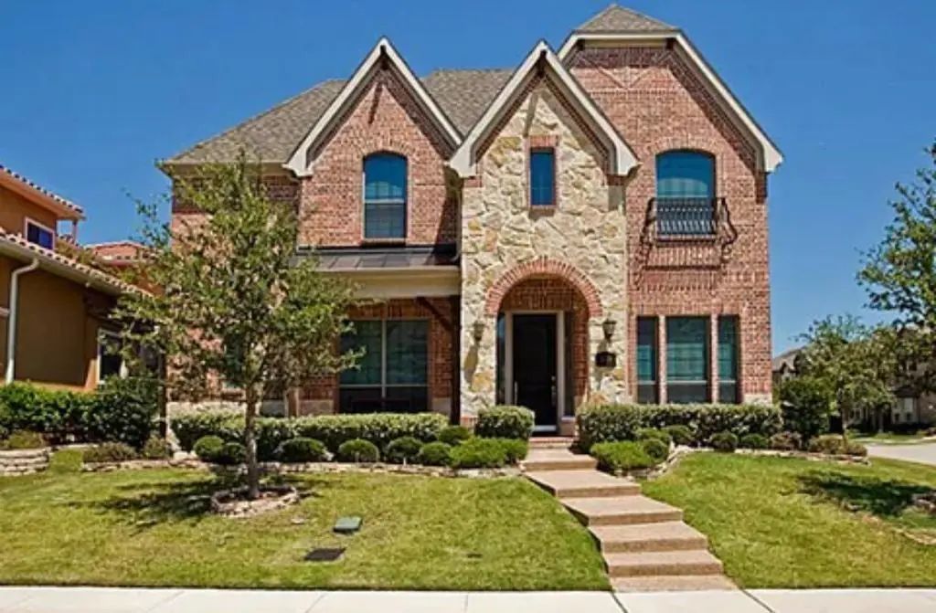 8726 Lohr Valley Road, Irving