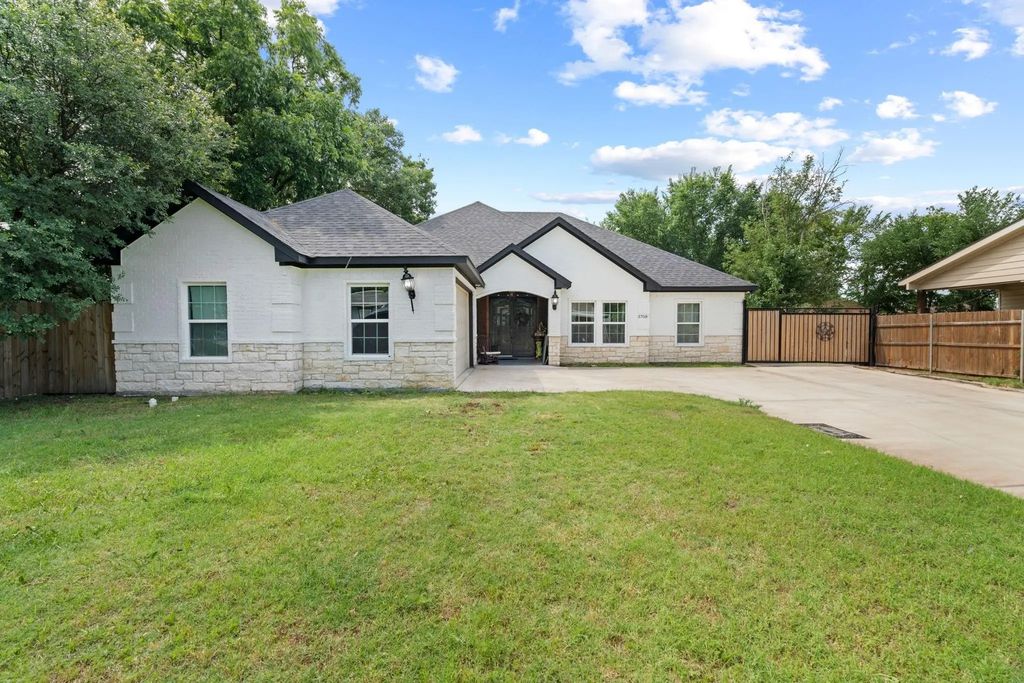 3708 Columbine Drive, Everman