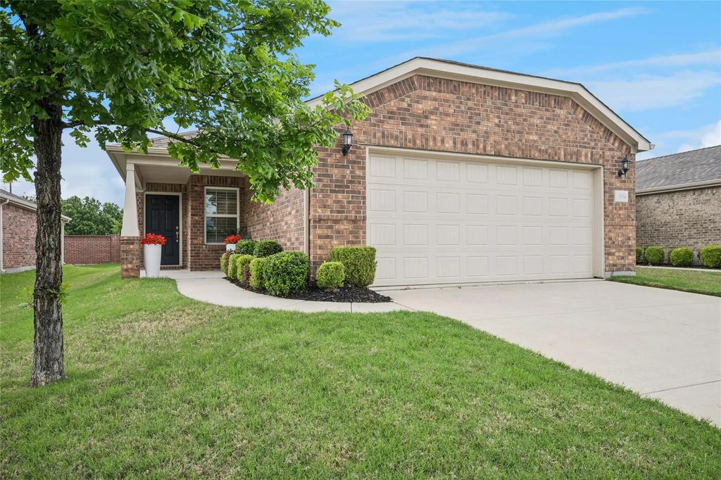 2054 Marsh Point Drive, Frisco